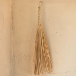 Balai naturel long en paille