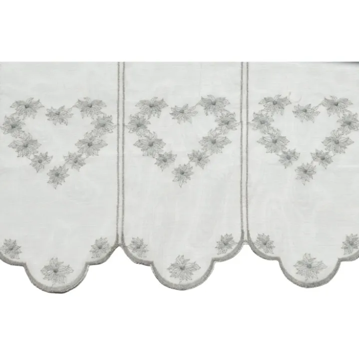 Brise-bise brodé à motifs cœurs