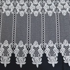Brise bise en macramé au style ornemental