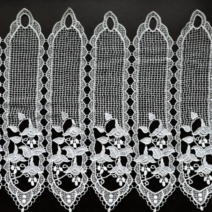 Brise bise en macramé esprit fleuri