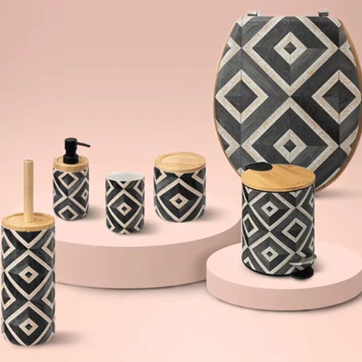 Brosse WC à motifs noirs