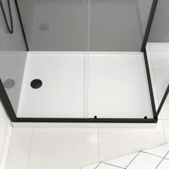 Cabine de douche rectangulaire avec receveur bas et porte coulissante