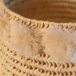 Cache-pot tressé avec pompons