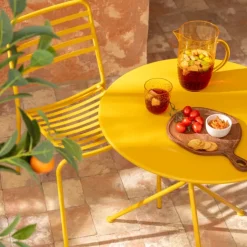 Chaise de jardin en métal avec dossier à lattes