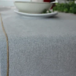 Chemin de table avec feston en jute