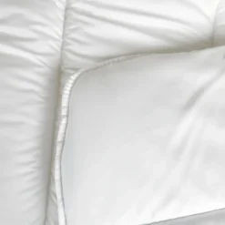 Couette chaude respirante premium 533 g/m² traitement anti acarien