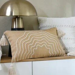 Coussin beigerectangulaire avec relief