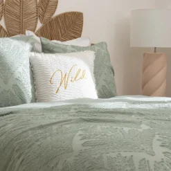 Coussin brodé Wild Romance