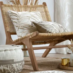 Coussin carré effet matière brodé de feuilles