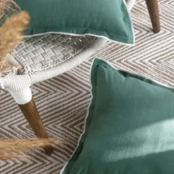 Coussin coton volant plat feston noir