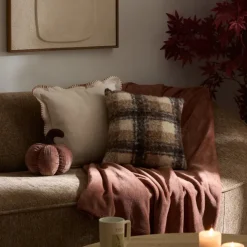 Coussin décoratif déhoussable à bord ondulé