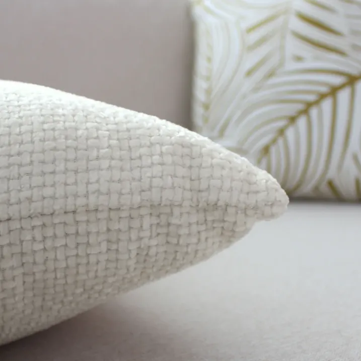 Coussin décoratif en velours chenillé