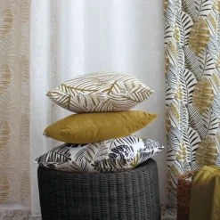 Coussin décoratif feuillage graphique en coton recyclé