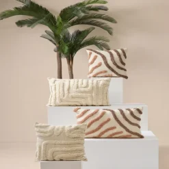 Coussin décoratif tufté en coton à motifs en relief