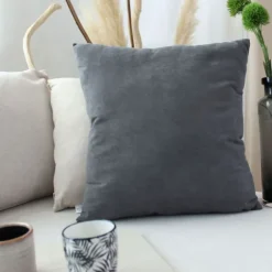 Coussin dehoussable en velours