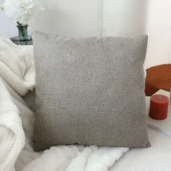 Coussin déhoussable en velours chenillé