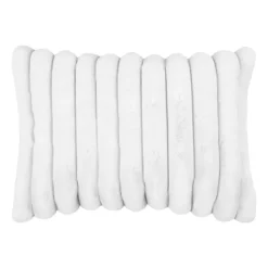 Coussin en imitation fourrure ultra douce à bandes