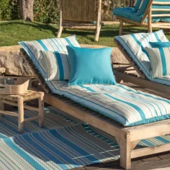 Coussin extérieur rayé