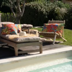 Coussin outdoor imprimé perroquets