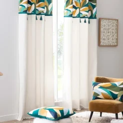 Coussin polycoton motif feuilles graphiques