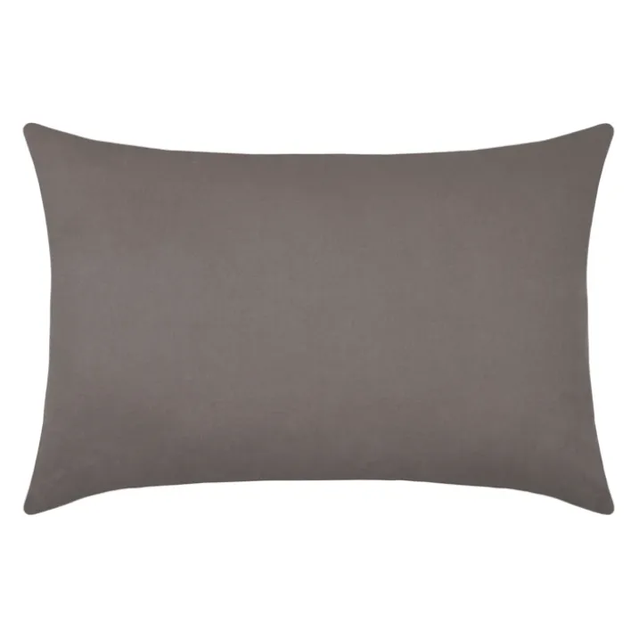 Coussin rectangulaire à carreaux et sapins brodés