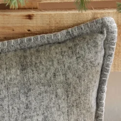 Coussin rectangulaire en coton brossé