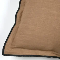 Coussin volant plat feston noir coton