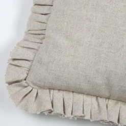 Coussin à volants en coton et lin