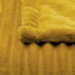 Couverture polaire à effet côtelé 3D