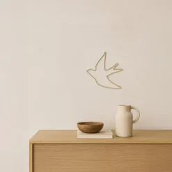 Déco murale Hirondelle fil laiton torsadé