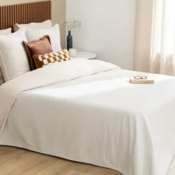 Dessus de lit matelassé avec 2 taies assorties