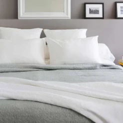 Dessus de lit matelassé en polycoton relief texturé
