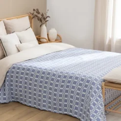 Dessus de lit matelassé à motif géométrique