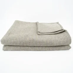 Dessus de lit tissé en coton recyclé motif nid d’abeille
