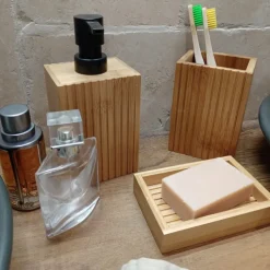 Distributeur de savon en bambou