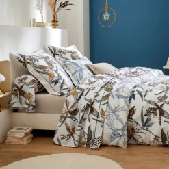 Drap plat aux fleurs exubérantes