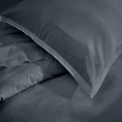 Drap satin de coton rayures ton sur ton