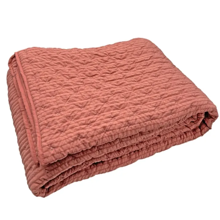 Edredon ou jeté de lit matelassé microfibre