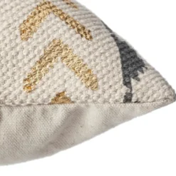 Housse de coussin ethnique et or
