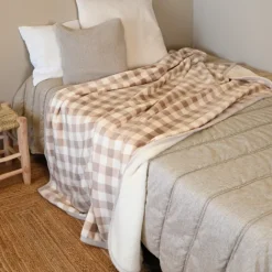 Jeté de canapé et lit motif vichy en polaire