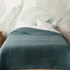 Jeté de lit matelassé léger motif capitonné
