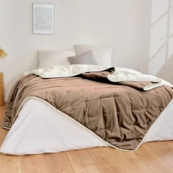 Jeté de lit réversible en velours et microfibre