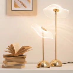 Lampe de table LED en métal effet fleur