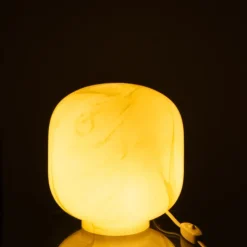 Lampe à poser en verre