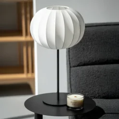 Lampe sur pied forme lanterne