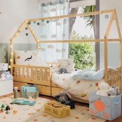 Lit cabane enfant en bois avec rangements intégrés