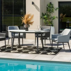 Lot de 2 fauteuils au design chic