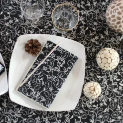Lot de 4 serviettes de table motif fleuri