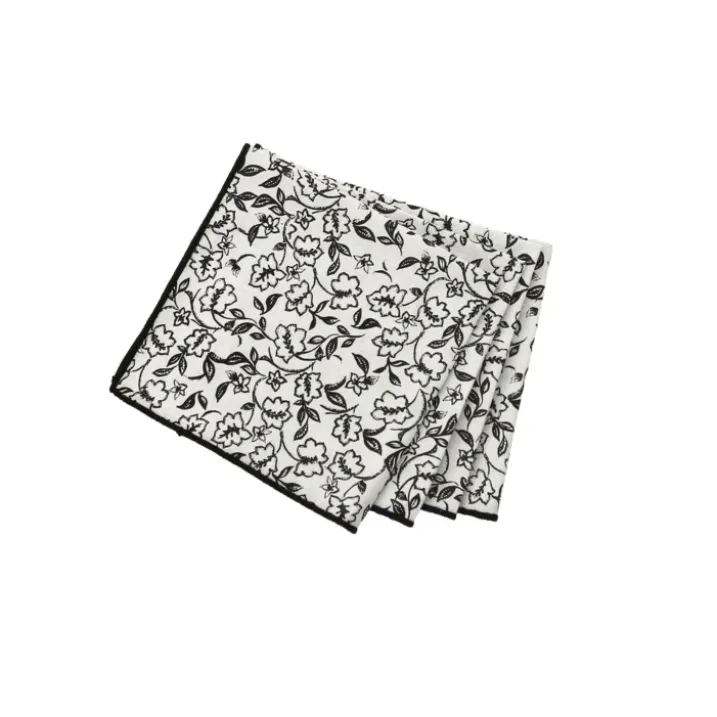 Lot de 4 serviettes de table motif fleuri
