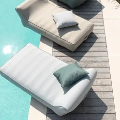 Matelas bain de soleil gonflable avec pompe